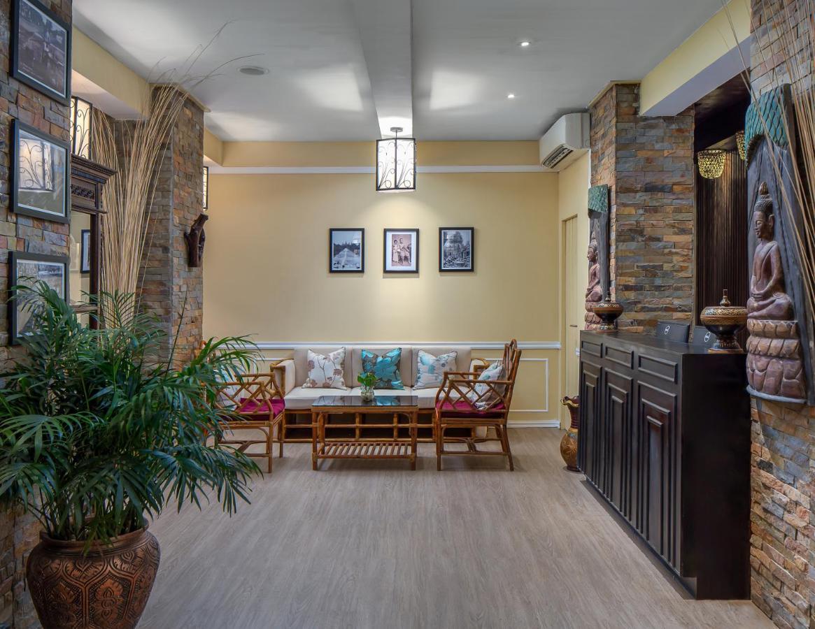 Botum Palace Hotel Phnom Penh Ngoại thất bức ảnh