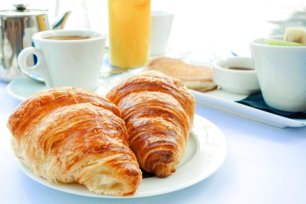 Botum Palace Hotel Phnom Penh Ngoại thất bức ảnh