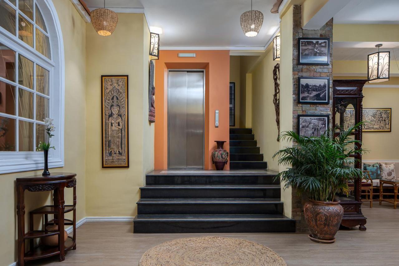 Botum Palace Hotel Phnom Penh Ngoại thất bức ảnh