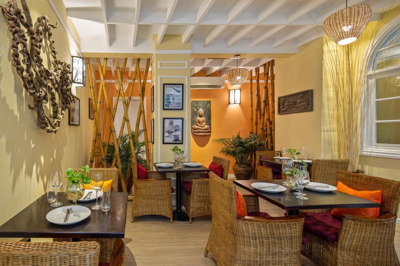 Botum Palace Hotel Phnom Penh Ngoại thất bức ảnh