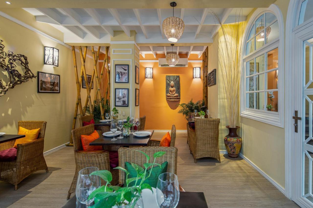 Botum Palace Hotel Phnom Penh Ngoại thất bức ảnh