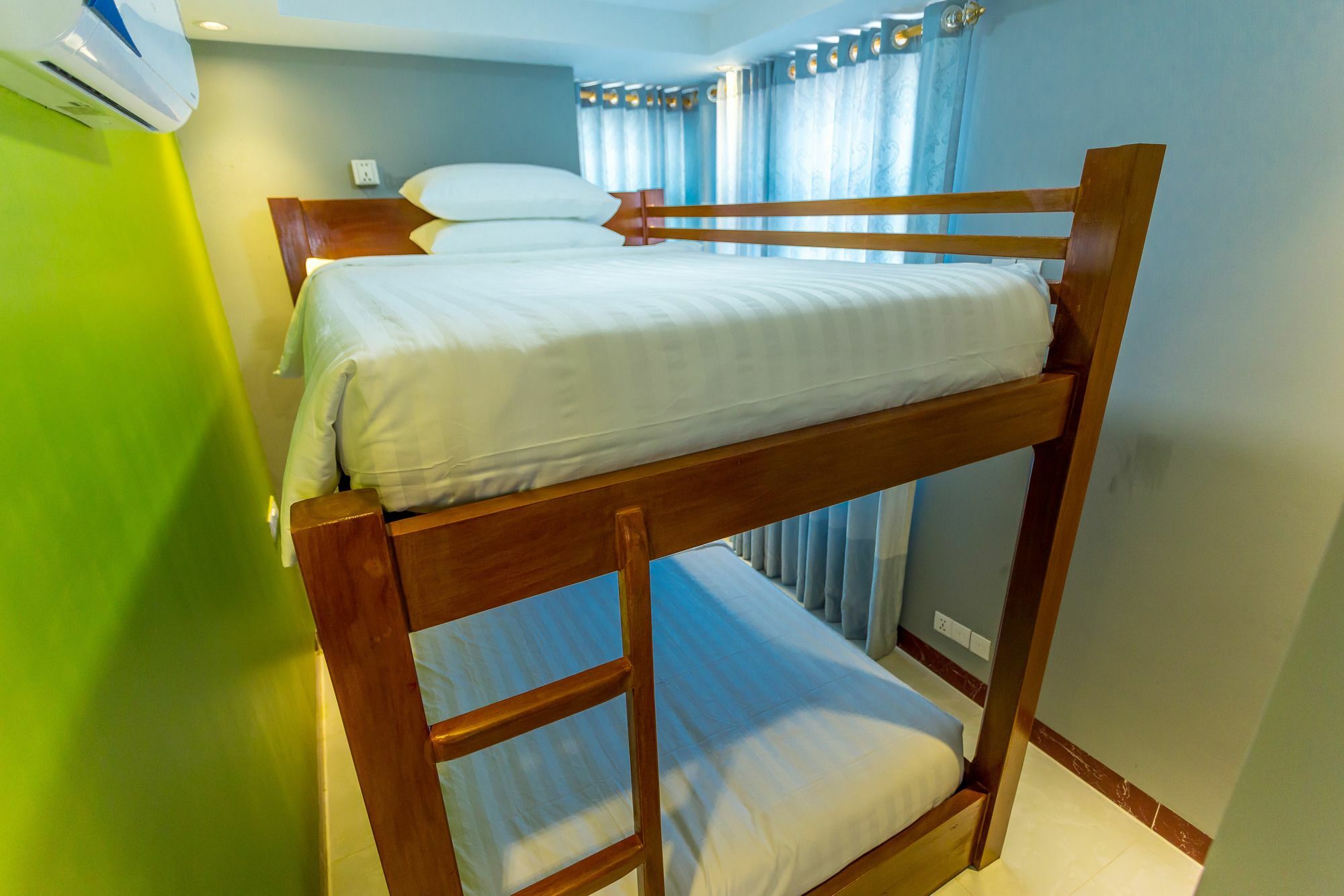 Botum Palace Hotel Phnom Penh Ngoại thất bức ảnh